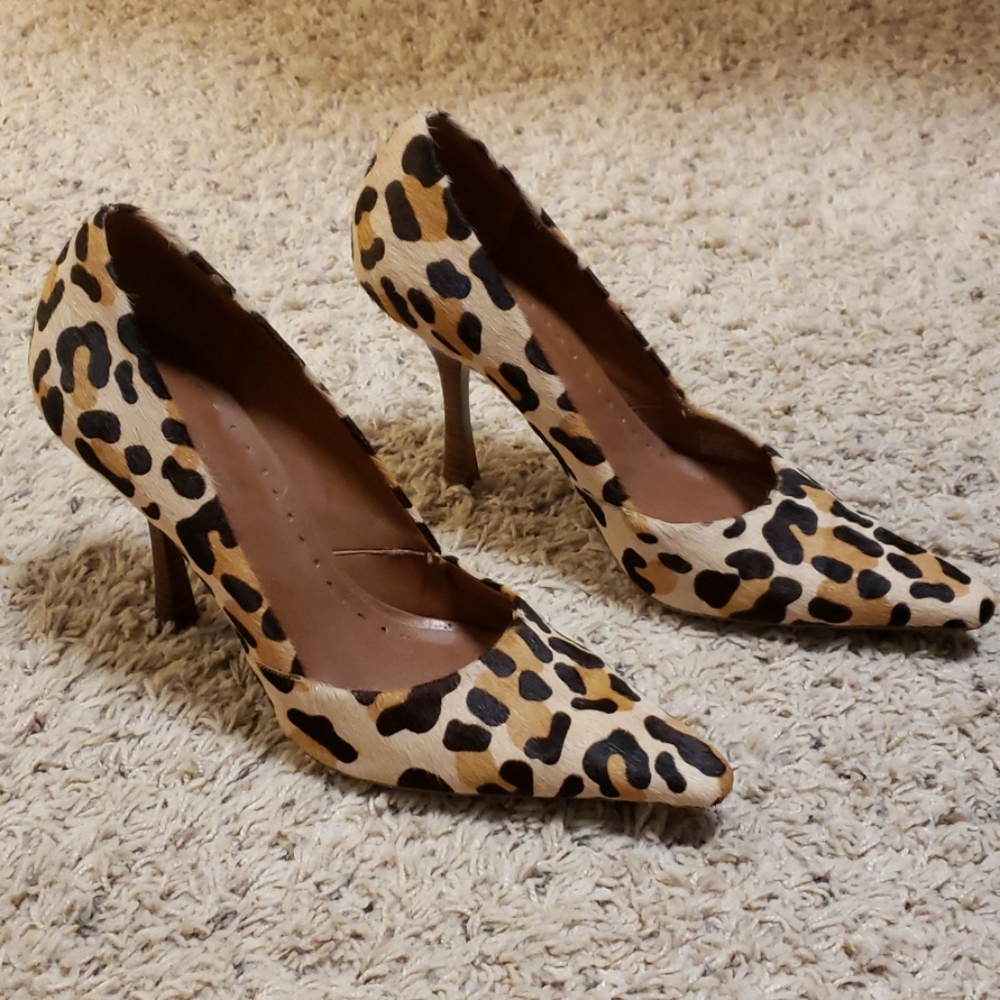 BCBG Leopard/Cheetah Calf Hair High Heels 8.5